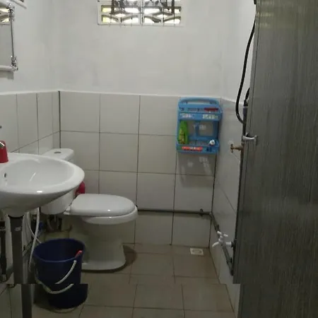 Haji Ineng Homestay- Guest House Kota Samarahan Exterior photo