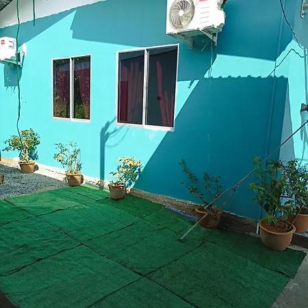 Haji Ineng Homestay- Guest House Kota Samarahan Exterior photo