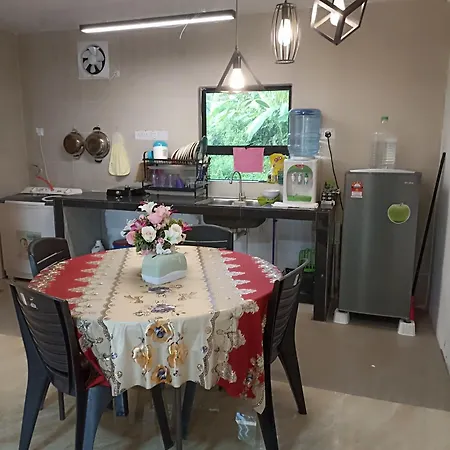 Haji Ineng Homestay- Guest House Kota Samarahan Room photo