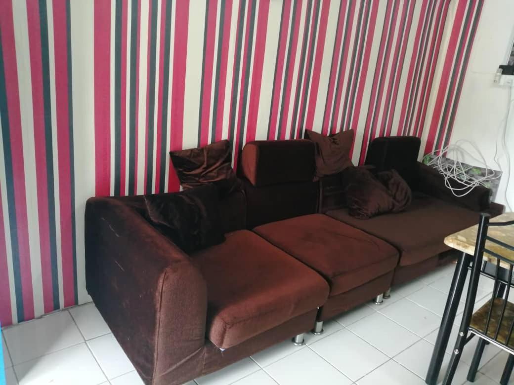 Haji Ineng Homestay- * Kota Samarahan