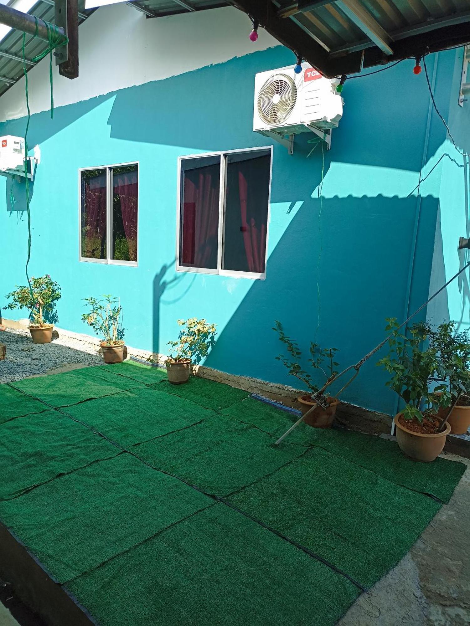 Haji Ineng Homestay- * Kota Samarahan