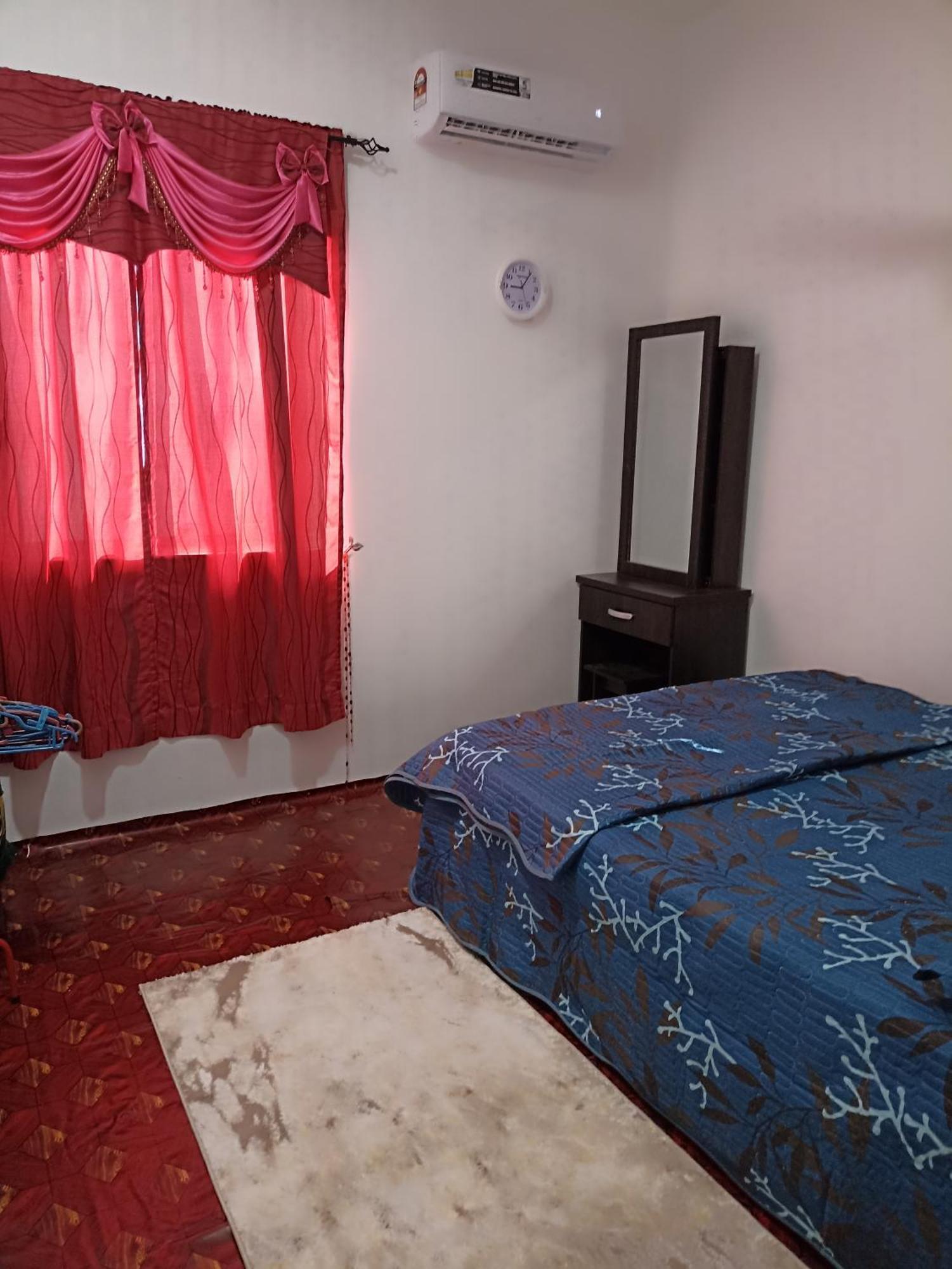 Haji Ineng Homestay- Kota Samarahan